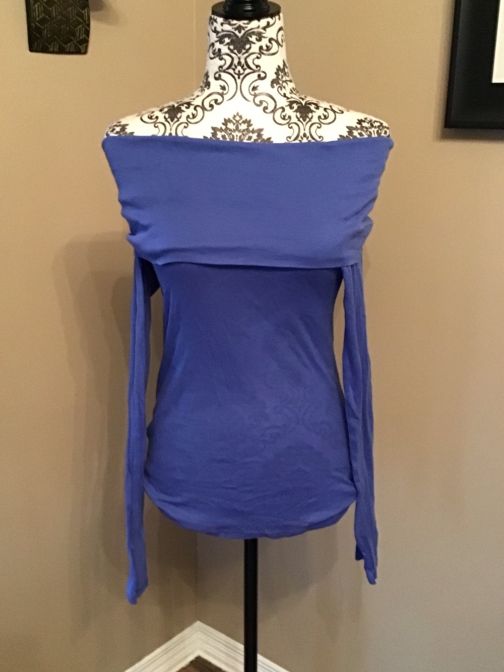Zara long sleeve cotton tshirt..can be worn off the shoulders or not